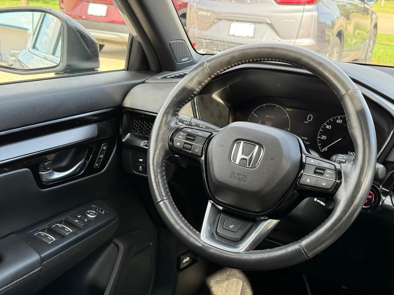 Honda CR-V Hybrid Vehicle Image 14