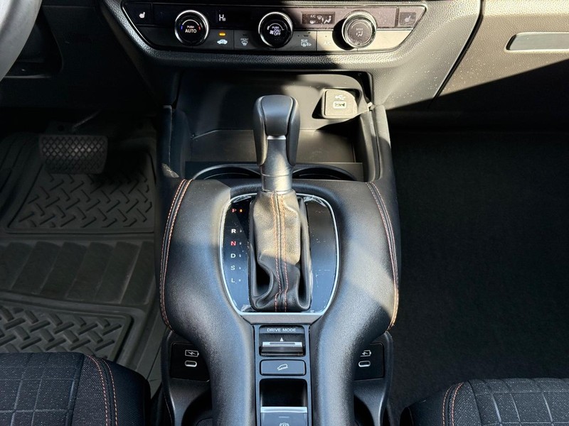 Honda HR-V Vehicle Image 13