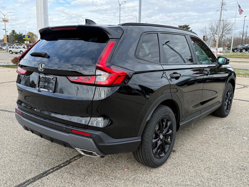 Honda CR-V Hybrid Vehicle Image 3