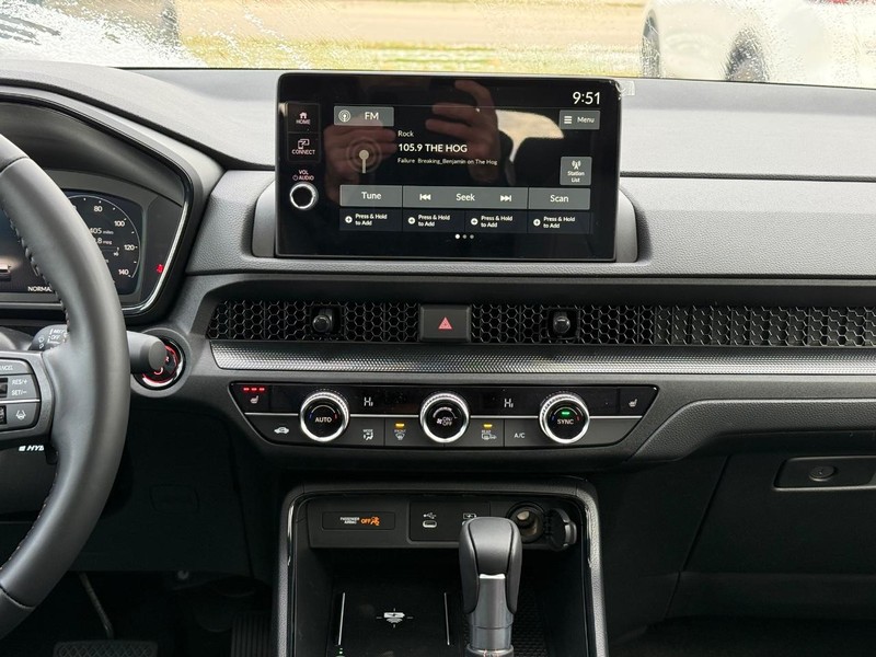 Honda CR-V Hybrid Vehicle Image 7