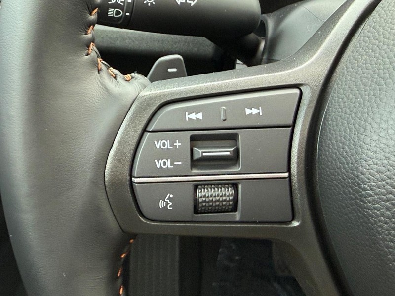 Honda CR-V Hybrid Vehicle Image 11