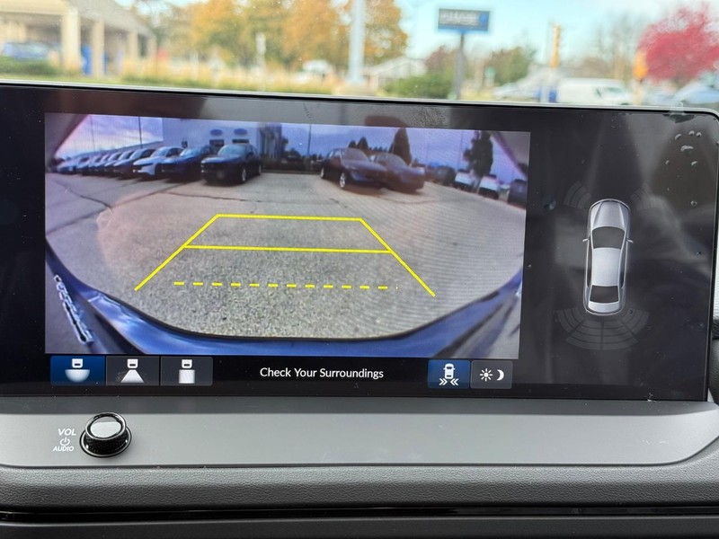 Honda Accord Hybrid Vehicle Image 12