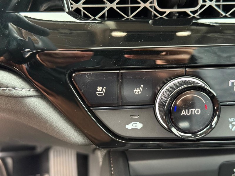 Honda Accord Hybrid Vehicle Image 13