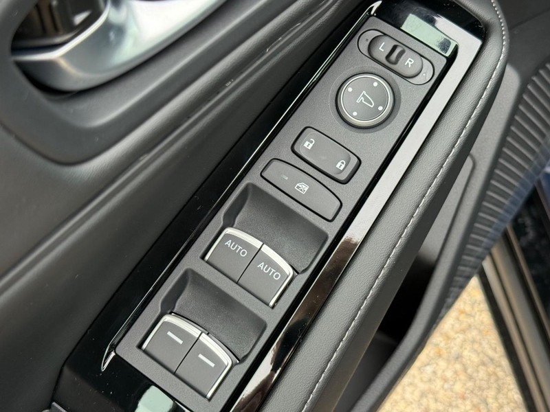 Honda Accord Hybrid Vehicle Image 14