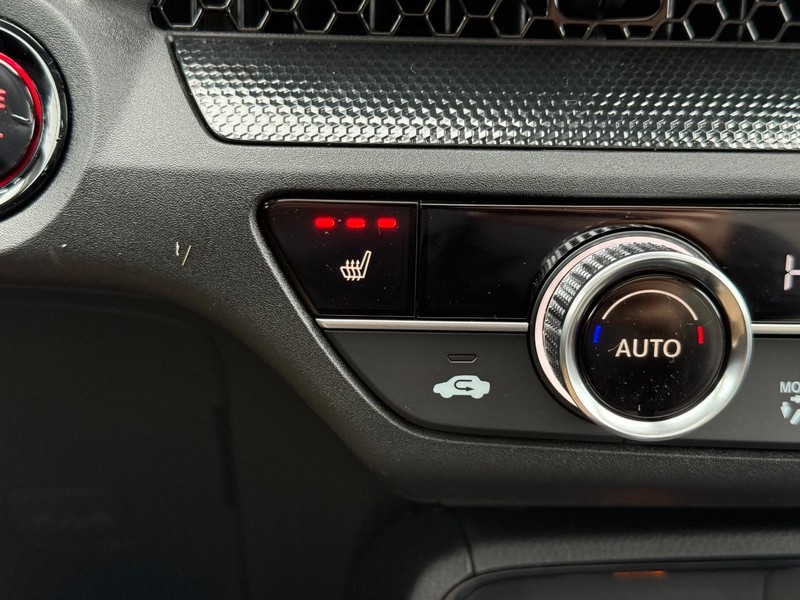 Honda CR-V Vehicle Image 14