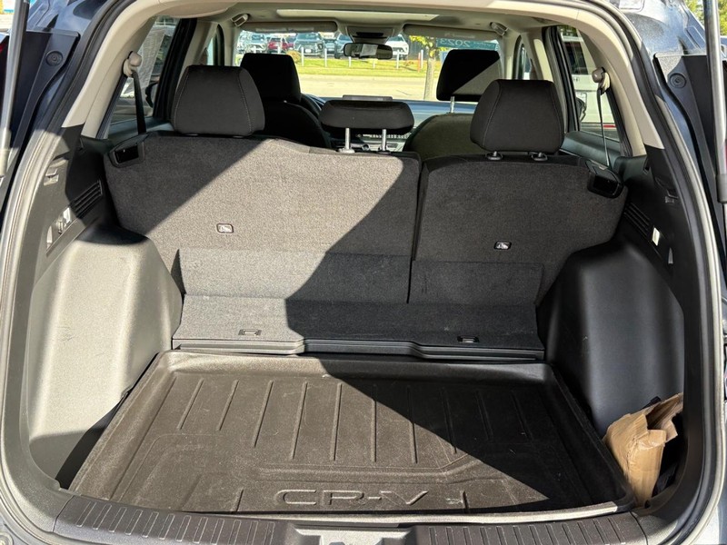 Honda CR-V Vehicle Image 5