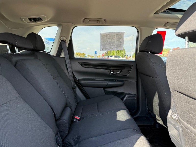 Honda CR-V Vehicle Image 10