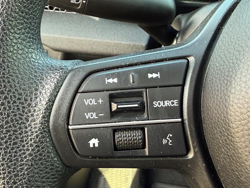 Honda CR-V Vehicle Image 16