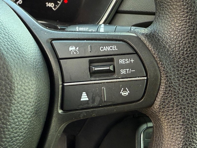 Honda CR-V Vehicle Image 17