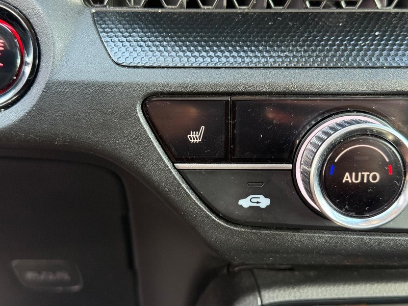 Honda CR-V Vehicle Image 20