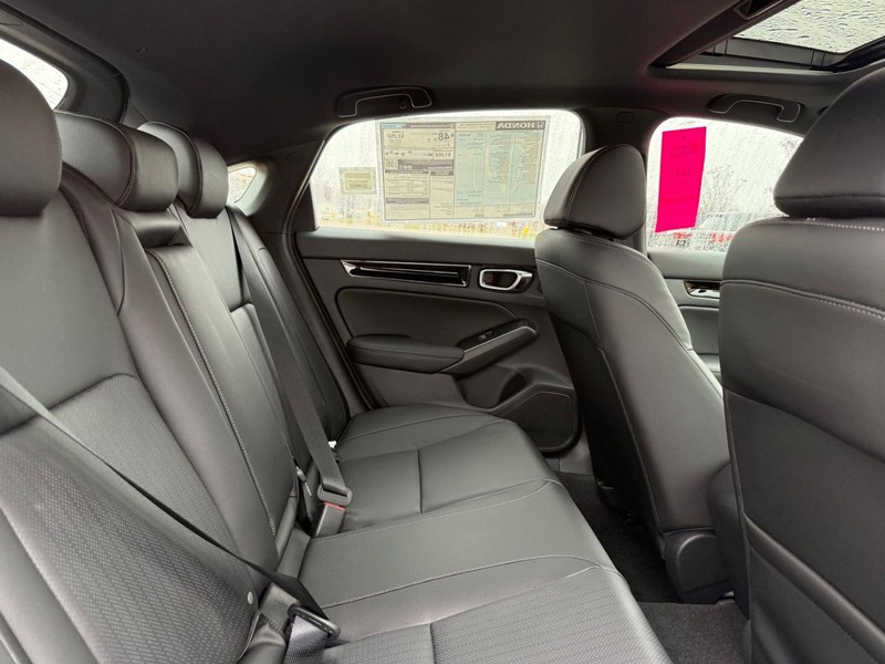 Honda Civic Hatchback Hybrid Vehicle Image 5