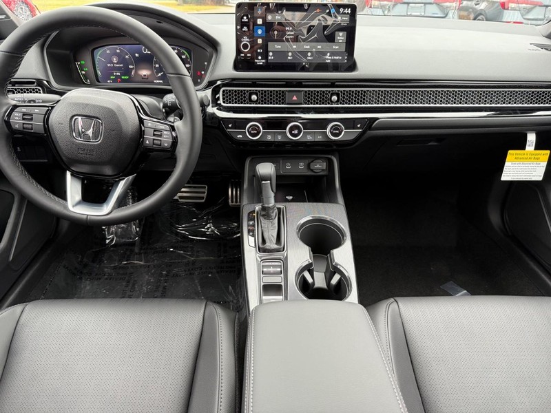 Honda Civic Hatchback Hybrid Vehicle Image 6