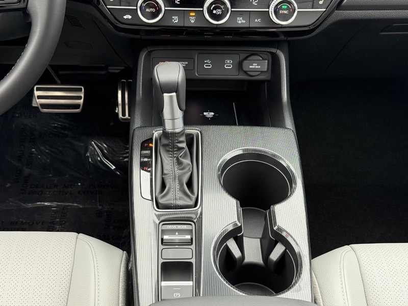 Honda Civic Sedan Hybrid Vehicle Image 8