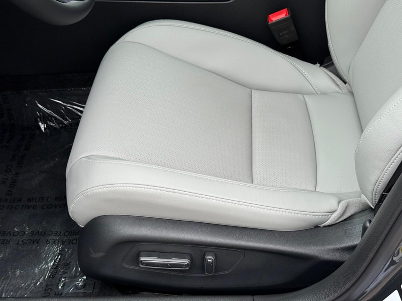 Honda Civic Sedan Hybrid Vehicle Image 16