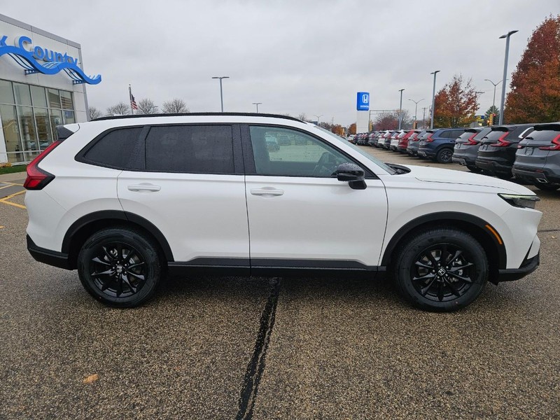 Honda CR-V Hybrid Vehicle Image 2