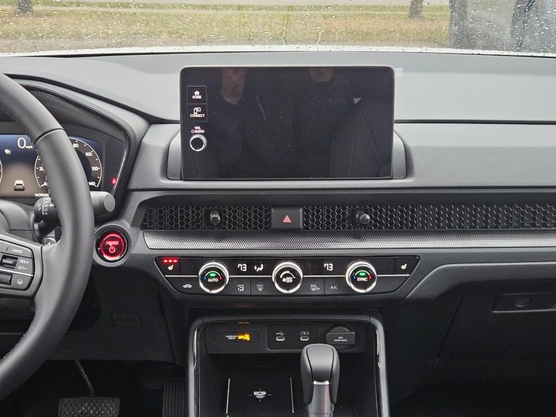 Honda CR-V Hybrid Vehicle Image 7