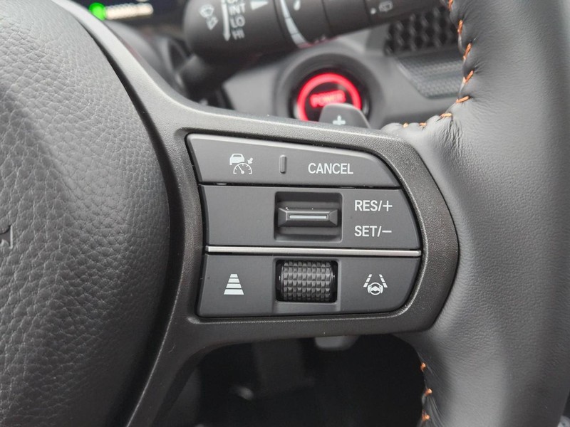 Honda CR-V Hybrid Vehicle Image 13