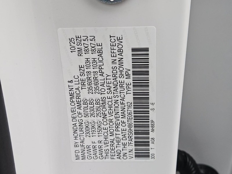 Honda CR-V Hybrid Vehicle Image 18