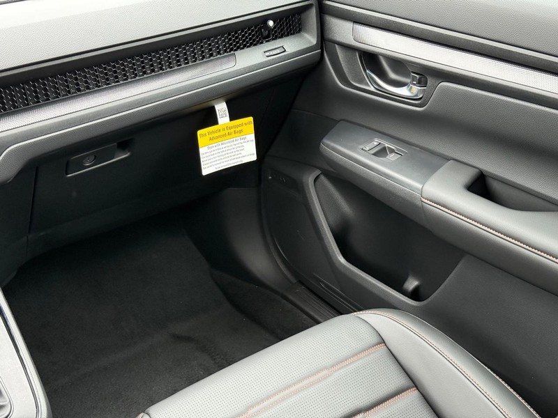 Honda CR-V Hybrid Vehicle Image 10