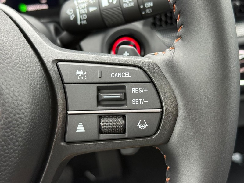 Honda CR-V Hybrid Vehicle Image 13