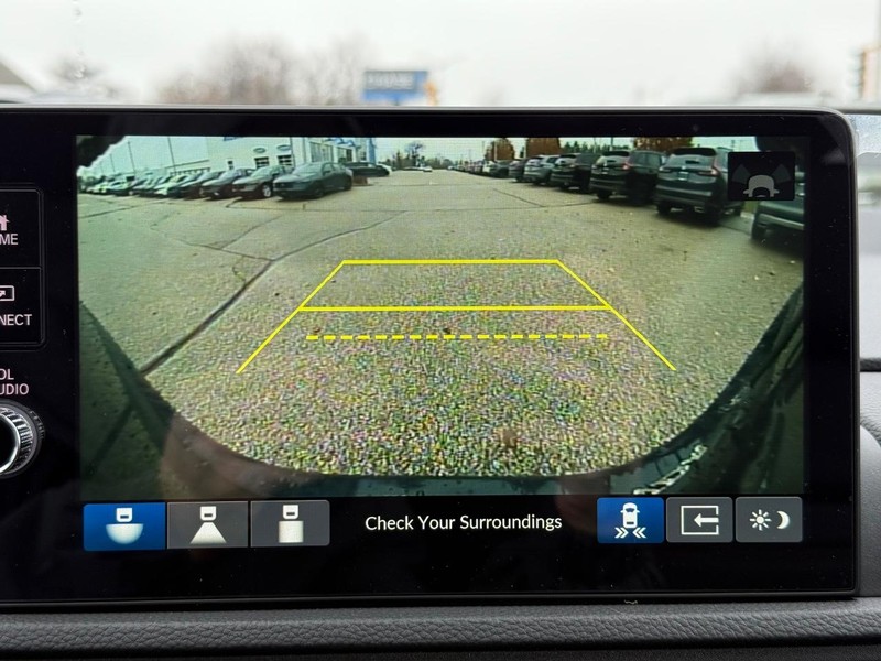 Honda CR-V Hybrid Vehicle Image 14