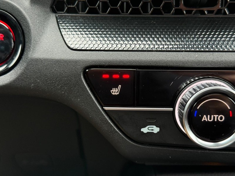 Honda CR-V Hybrid Vehicle Image 15