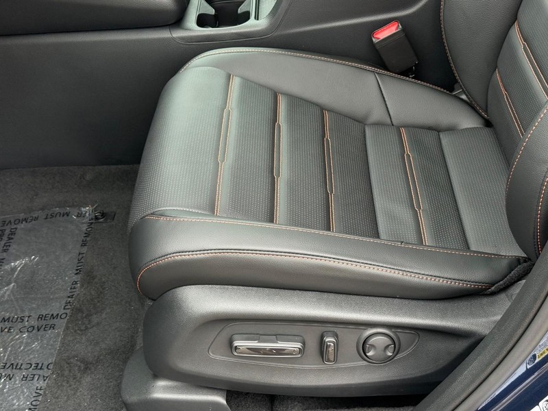 Honda CR-V Hybrid Vehicle Image 18