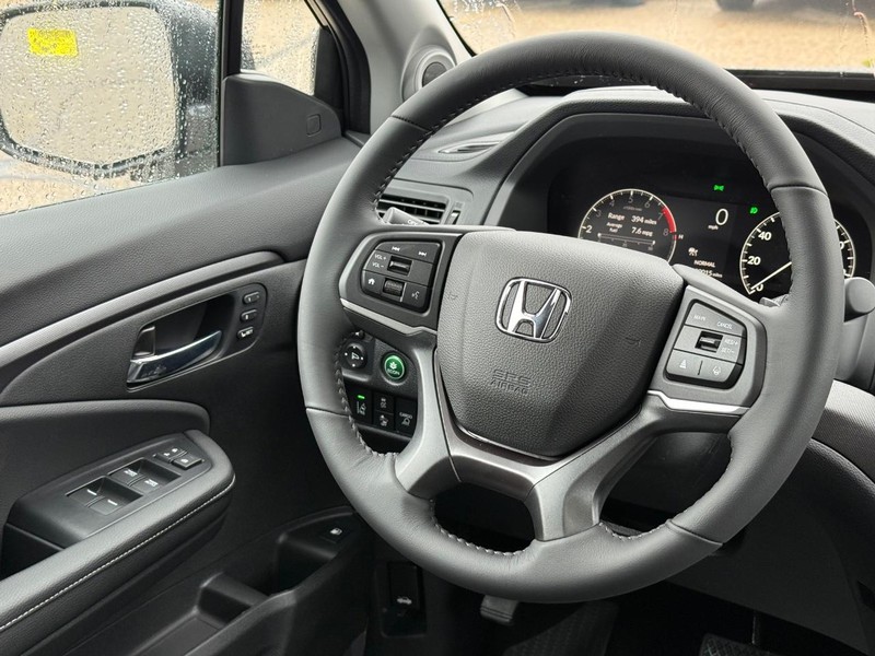 Honda Ridgeline Vehicle Image 9