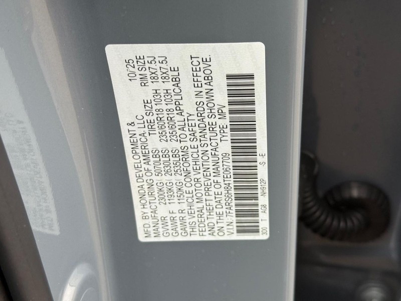 Honda CR-V Hybrid Vehicle Image 19