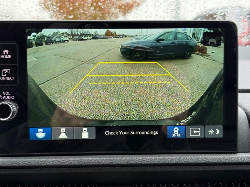 Honda CR-V Hybrid Vehicle Image 14