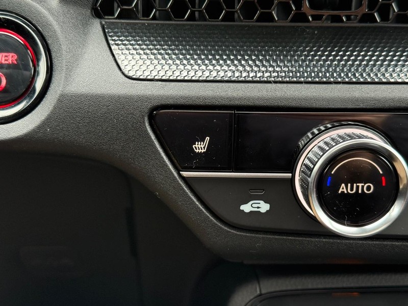 Honda CR-V Hybrid Vehicle Image 15