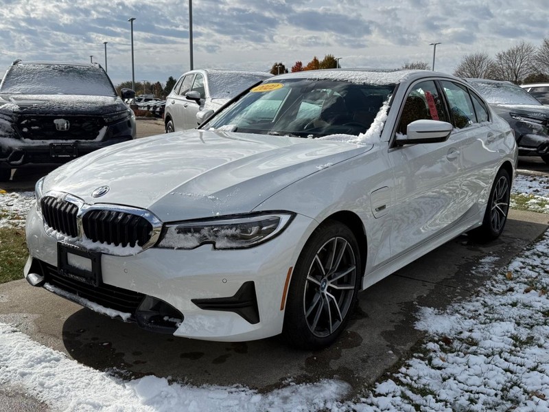 BMW 3 Series Vehicle Image 7