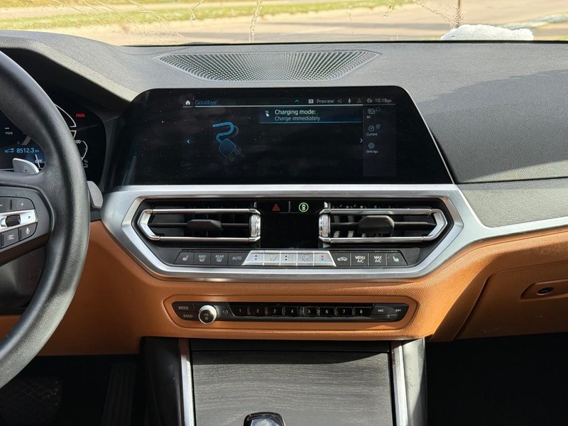 BMW 3 Series Vehicle Image 11