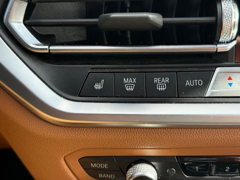 BMW 3 Series Vehicle Image 19