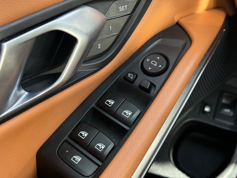 BMW 3 Series Vehicle Image 20