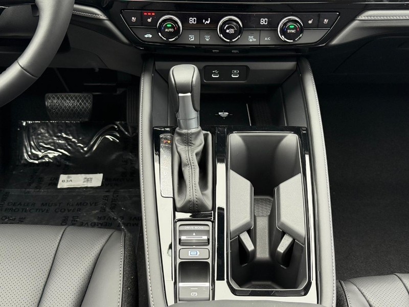 Honda Accord Hybrid Vehicle Image 8