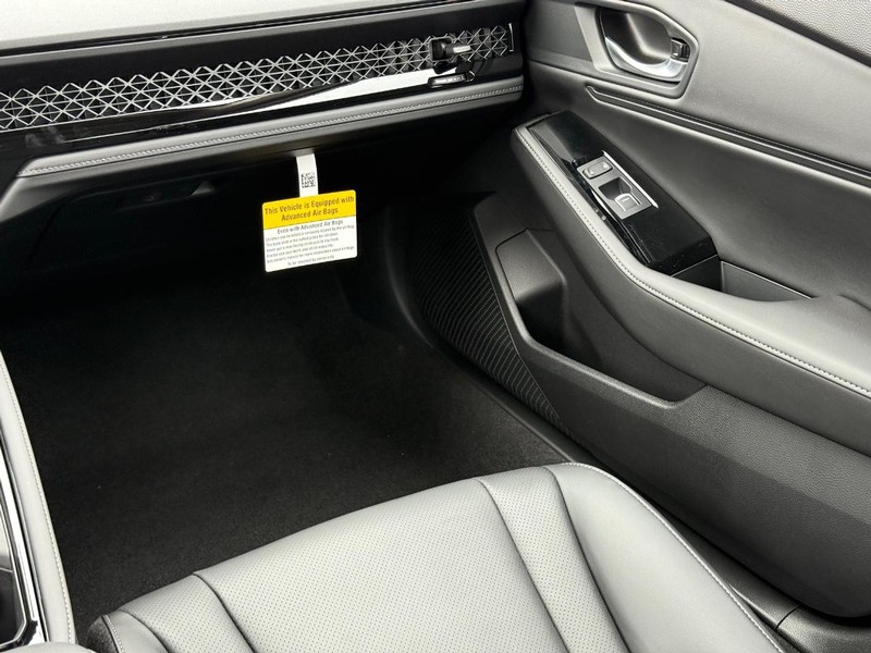 Honda Accord Hybrid Vehicle Image 10