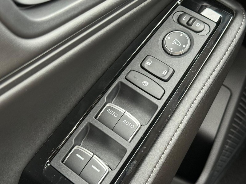 Honda Accord Hybrid Vehicle Image 16