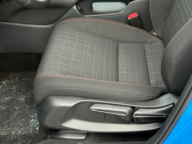 Honda HR-V Vehicle Image 17