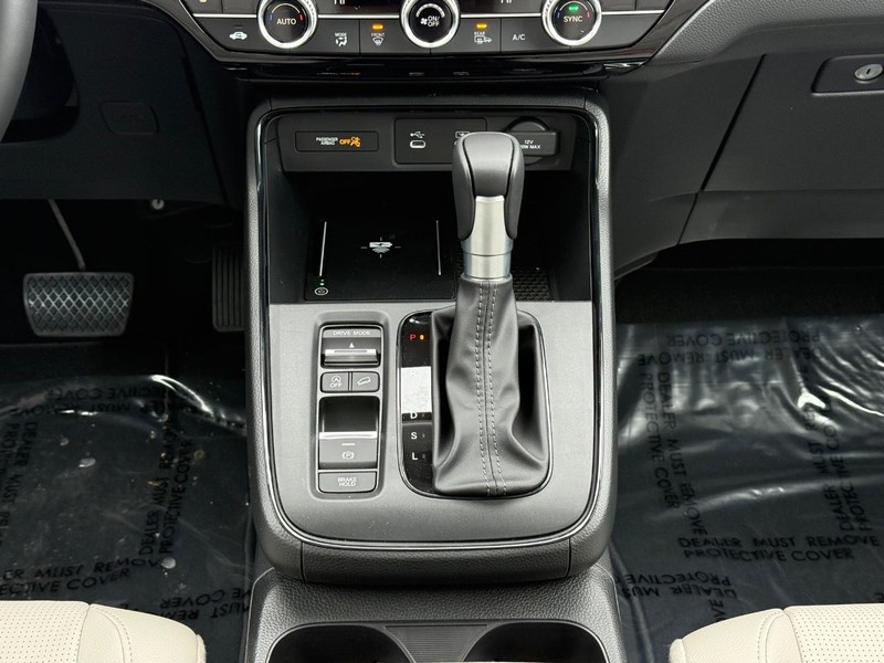 Honda CR-V Vehicle Image 9