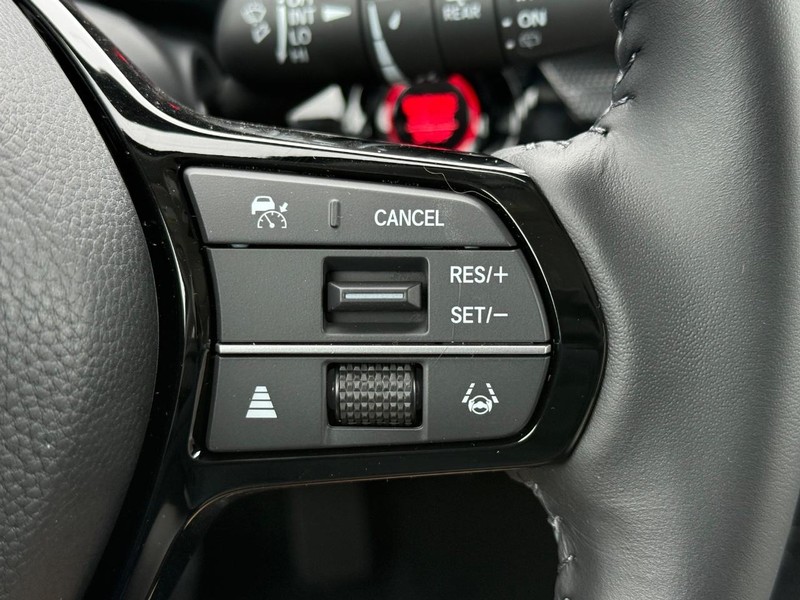 Honda CR-V Vehicle Image 13