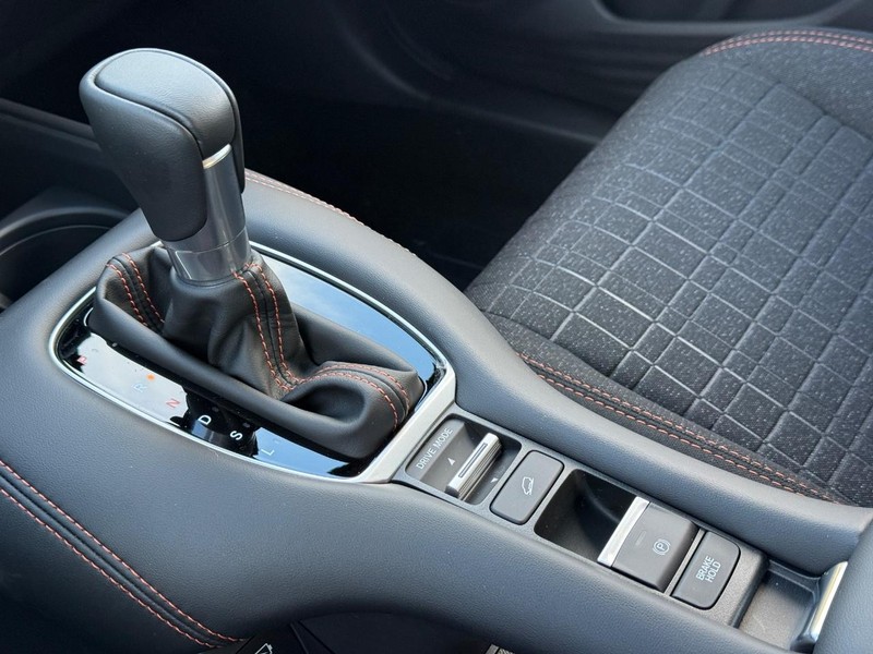 Honda HR-V Vehicle Image 14