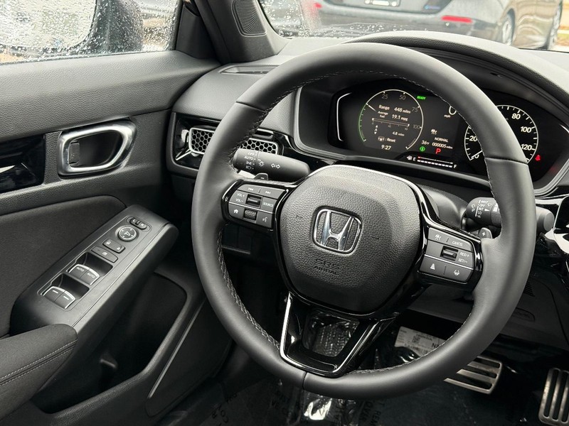 Honda Civic Sedan Hybrid Vehicle Image 9