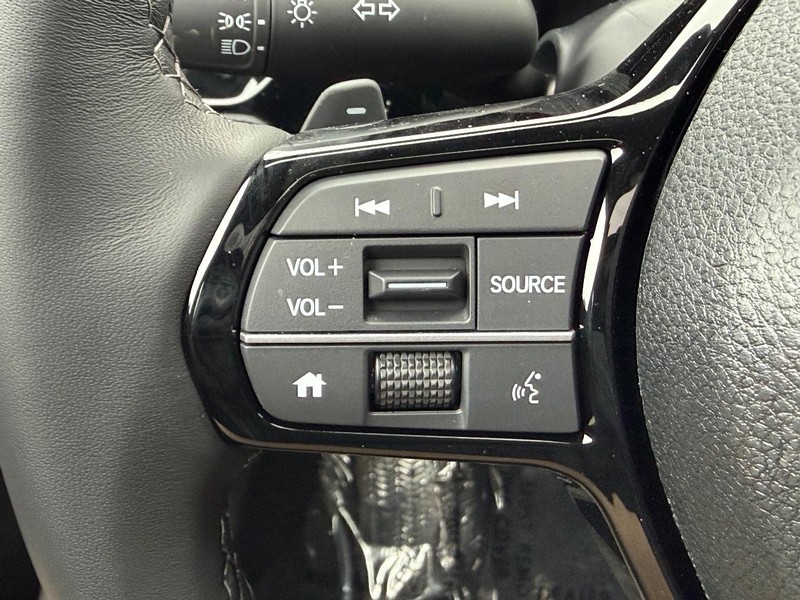 Honda Civic Sedan Hybrid Vehicle Image 11