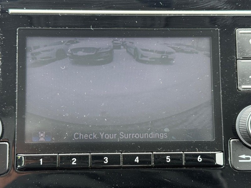 Honda CR-V Vehicle Image 16