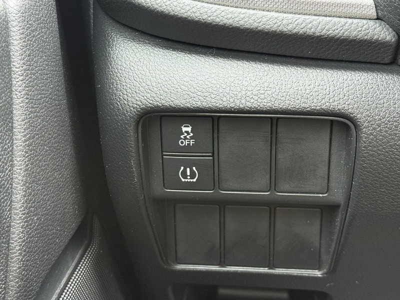 Honda CR-V Vehicle Image 18