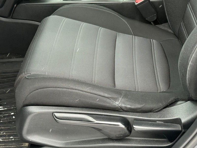 Honda CR-V Vehicle Image 20