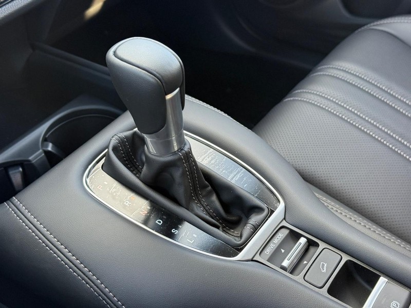 Honda HR-V Vehicle Image 15