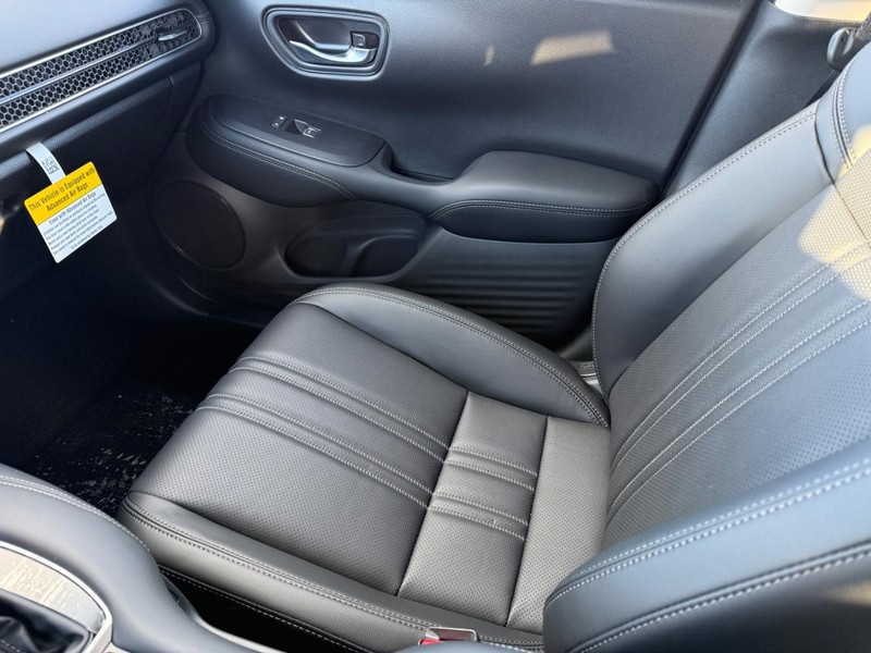 Honda HR-V Vehicle Image 16