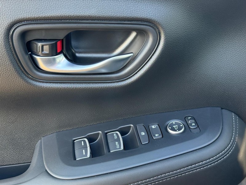 Honda HR-V Vehicle Image 17